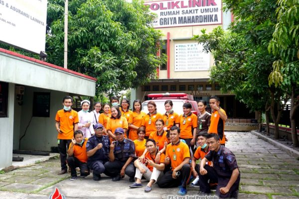Latihan Pemadam Kebakaran RSU Griya Mahardika